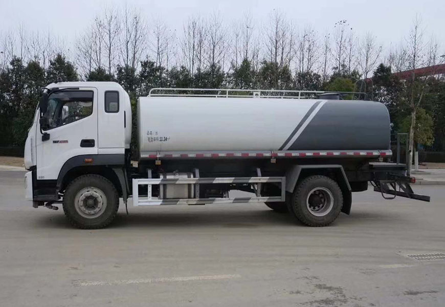 福田15噸瑞沃ES5灑水車(chē)